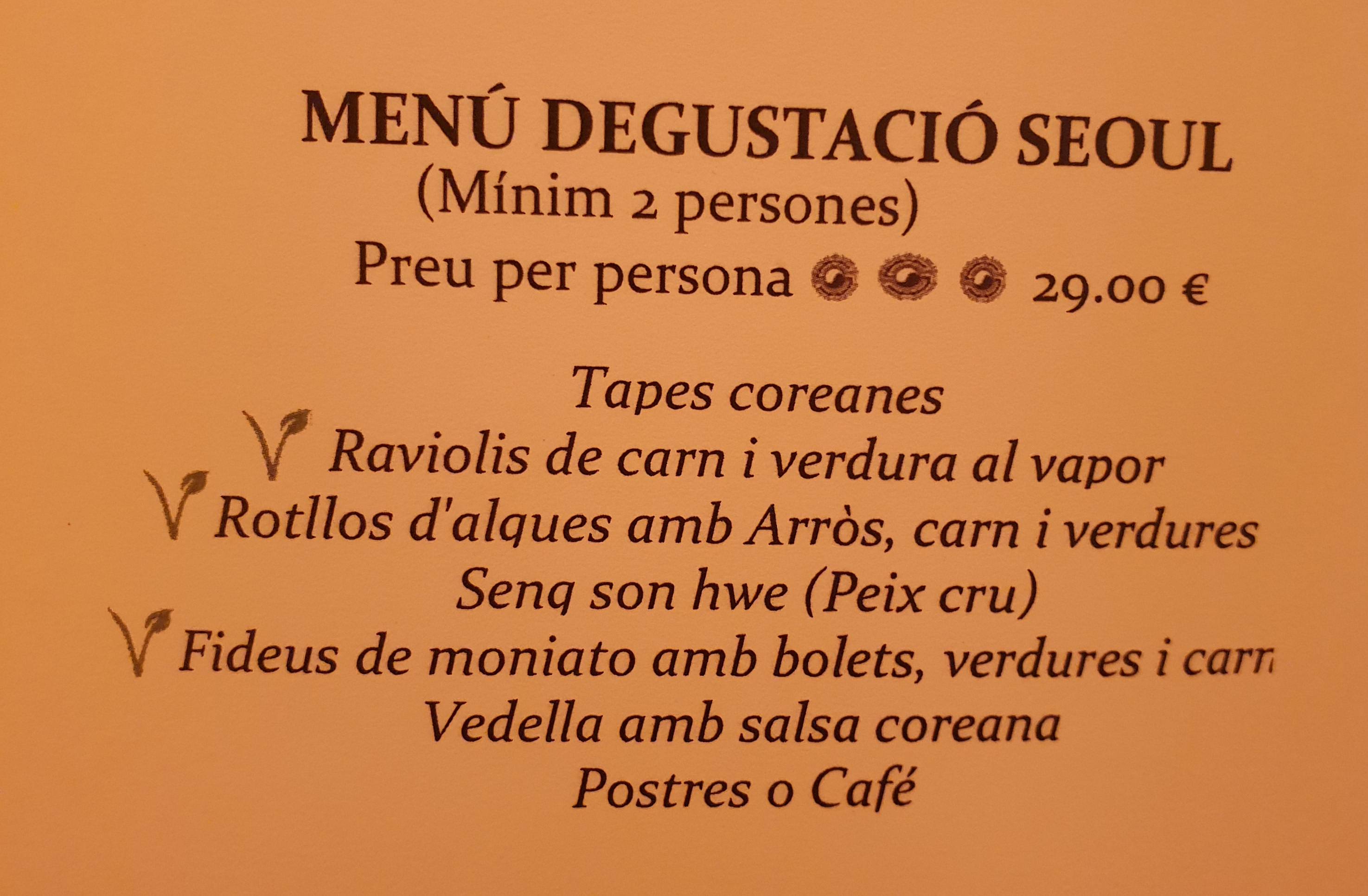 Dónde comer bien en Barcelona: comida coreana en restaurante Seoul