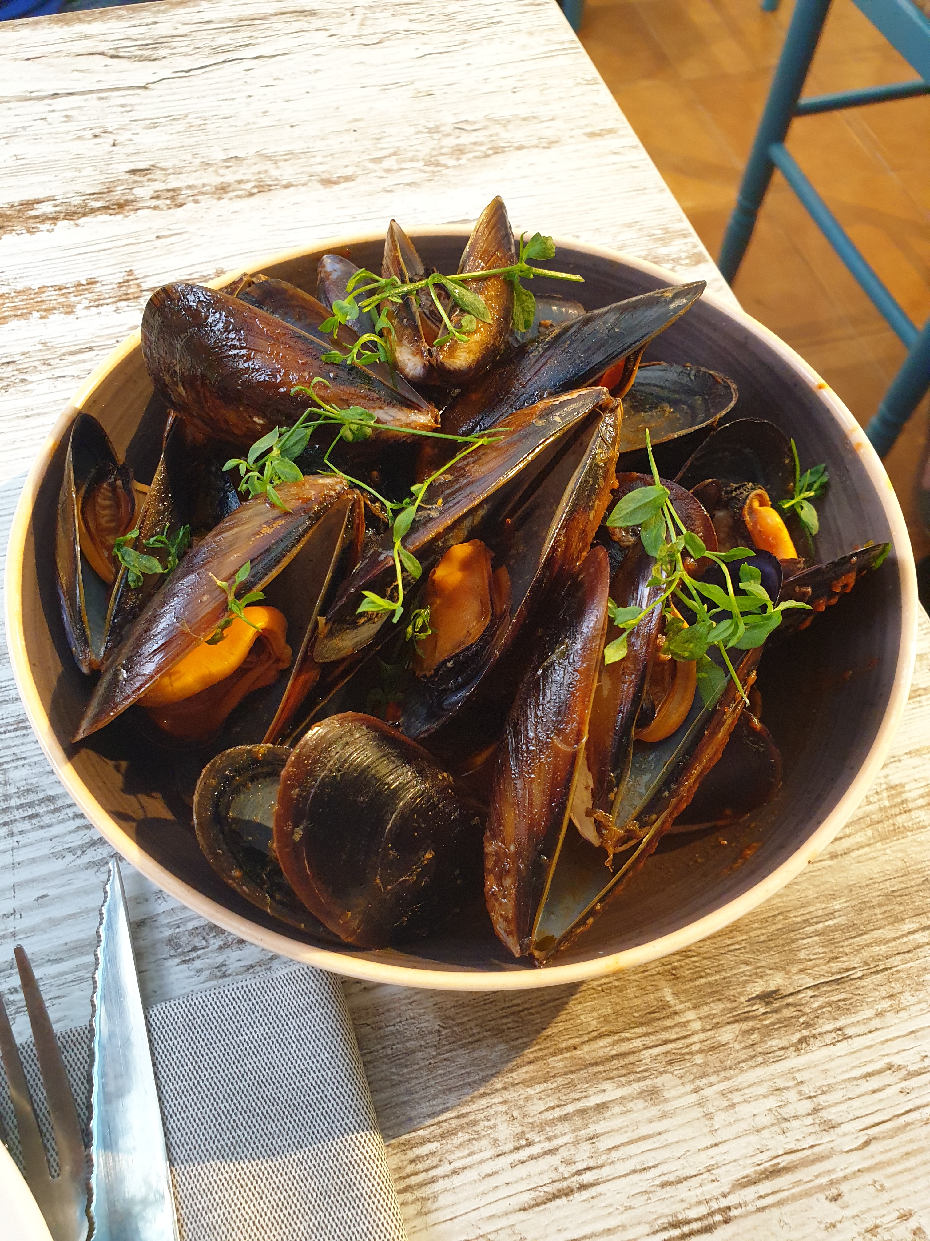 Comer paella en Barcelona - Mejillones a la marinera El Xiringo